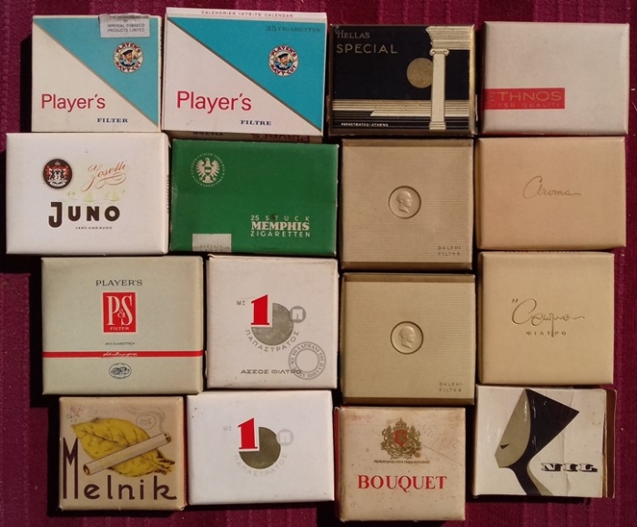 Régi, üres dobozok 01.