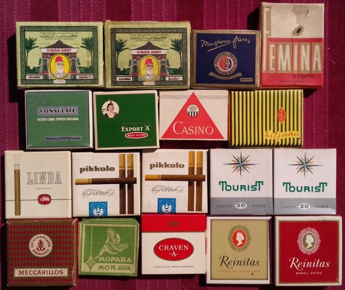 Régi, üres dobozok 02.