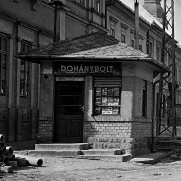 Dohánybolt 08.